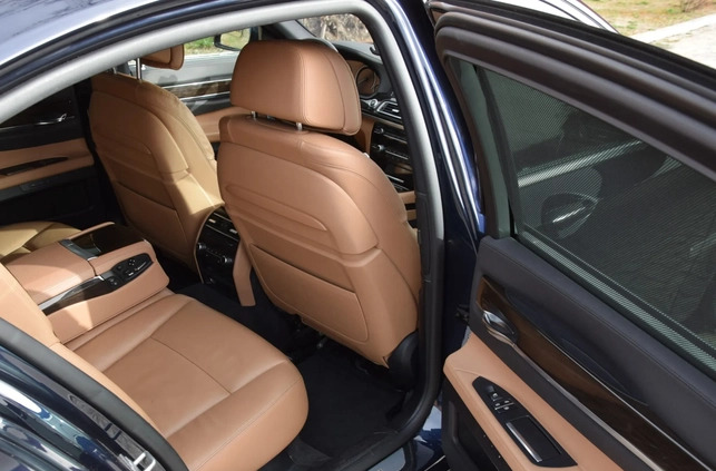 BMW Seria 7 cena 74500 przebieg: 271000, rok produkcji 2014 z Olsztyn małe 562